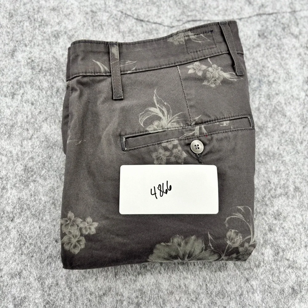 AG Adriano Goldschmied Wanderer Shorts Mens 34 Grey Floral Print Chino Casual